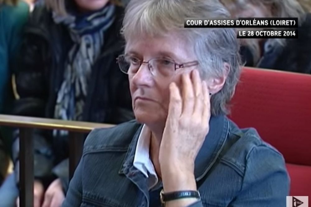 (VIDEO) CELA FRANCUSKA NA NJENOJ STRANI: Fransoa Oland pomilovao ženu koja je ubila muža nasilnika