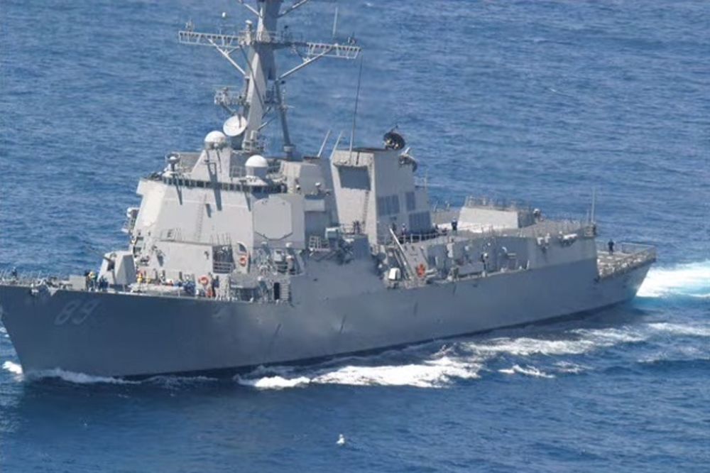 RUSIJA UPOZORAVA, AMERIKA NE ODUSTAJE: Razarač mornarice SAD ostaje u Crnom moru!