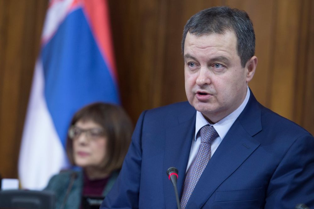 DAČIĆ U SKUPŠTINI: Srbija nema nameru da se priključi sankcijama Rusiji
