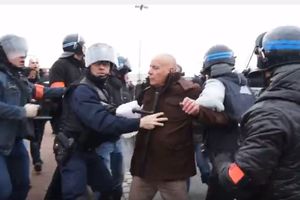 (VIDEO) NEREDI U FRANCUSKOJ: Bivši komandant Legije stranaca uhapšen na protestu Pegide!