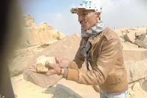 (VIDEO) UNIŠTAVAJU SVETSKO ČUDO: Krali delove drevne piramide i prodavali ih turistima