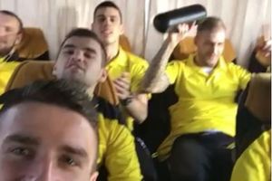 (VIDEO) ZEK ZEK DADUMLE: Trešte narodnjaci u autobusu Šerifa iz Tiraspolja!