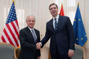VUČIĆ SA KORKEROM: Senator će pomoći Srbiji da privuče još više američkih investitora