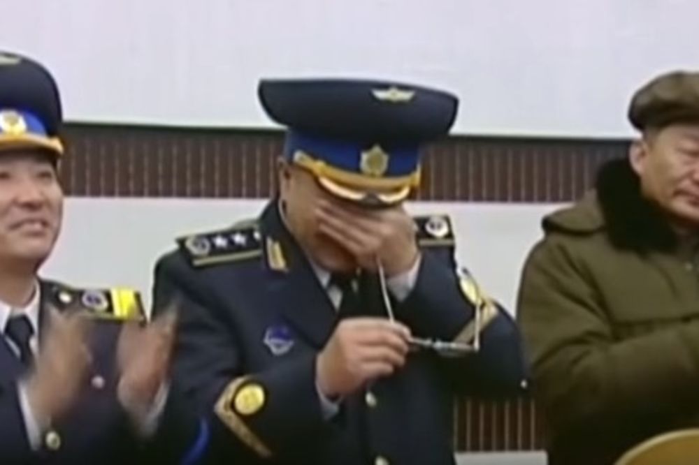 NE LANSIRA SE RAKETA SVAKI DAN: Vojni vrh Severne Koreje plakao od sreće po partijskoj dužnosti