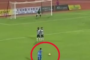 (VIDEO) NADMAŠIO I ROBERTA KARLOSA: Pogledajte neverovatnu golčinu malezijskog fudbalera!