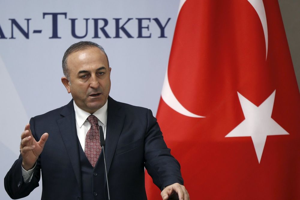 TURSKA OPTUŽUJE SAD DA ŠURUJU S TERORISTIMA I ZAHTEVA: Hitno prekinite veze s Kurdima