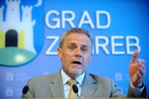 Gradonačelnik Zagreba poručio mladima da umesto flaše zagrle simpatiju