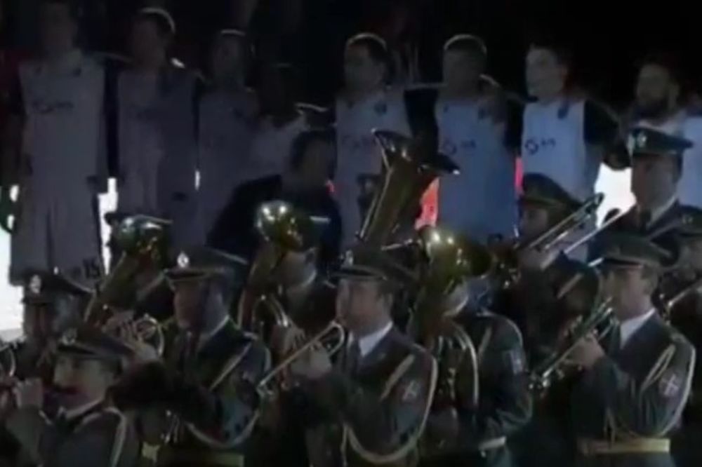 (VIDEO) BOŽE PRAVDE UOČI FINALA KUPA: Ovako grmi himna Srbije uz vojni orkestar