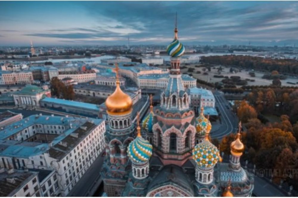 (VIDEO) ODMORITE OČI: Ovako izgleda Sankt Peterburg iz ptičje perspektive