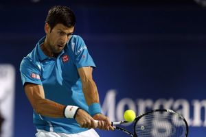 (VIDEO) NAPAD NA DUBAI: Novak u prvom meču posle titule u Melburnu, Robredu prepustio samo 3 gema