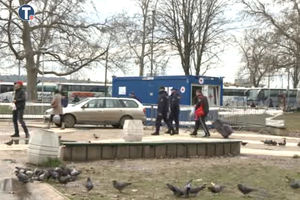 (VIDEO) SEVNUO NOŽ U CENTRU BG: Migrant izboden u parku preko puta Autobuske stanice