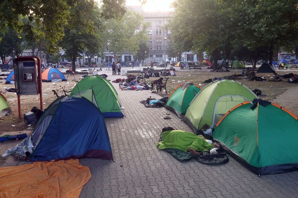 PONOVO HAOS U CENTRU BEOGRADA: Migranti se potukli kod Autobuske stanice!