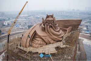 (FOTO) NEUSTRAŠIVI BOG RATA: Kinezi dižu ogroman spomenik antičkom ratniku