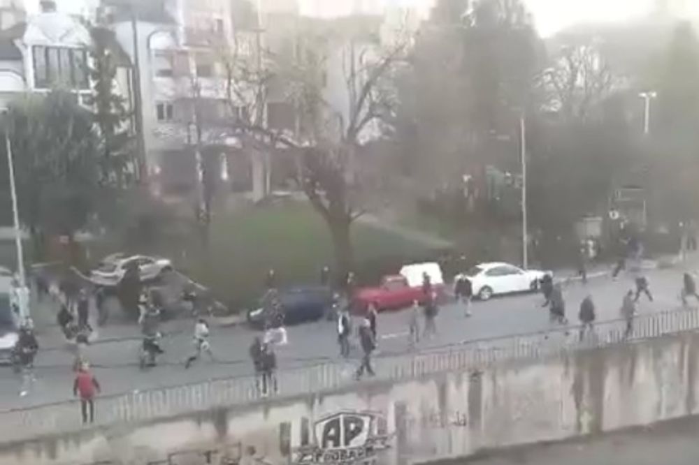 (VIDEO) DRAMA UOČI UTAKMICE: Pogledajte sukob navijača Partizana i policije