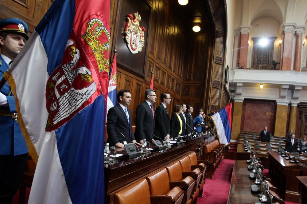 (FOTO) SVEČANO UZ GARDU I BOŽE PRAVDE: Počelo prolećno zasedanje Parlamenta
