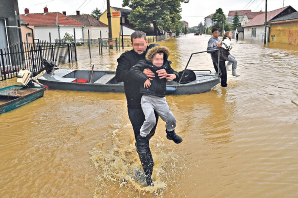 DA SE NE PONOVI 2014: Srbija u panici zbog kiše i rasta nivoa reka