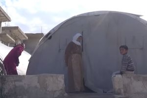 (VIDEO) SVI BEŽE IZ SIRIJE, A ONI SU SE VRATILI: Izabrali da žive u šatoru, ali na rodnoj grudi