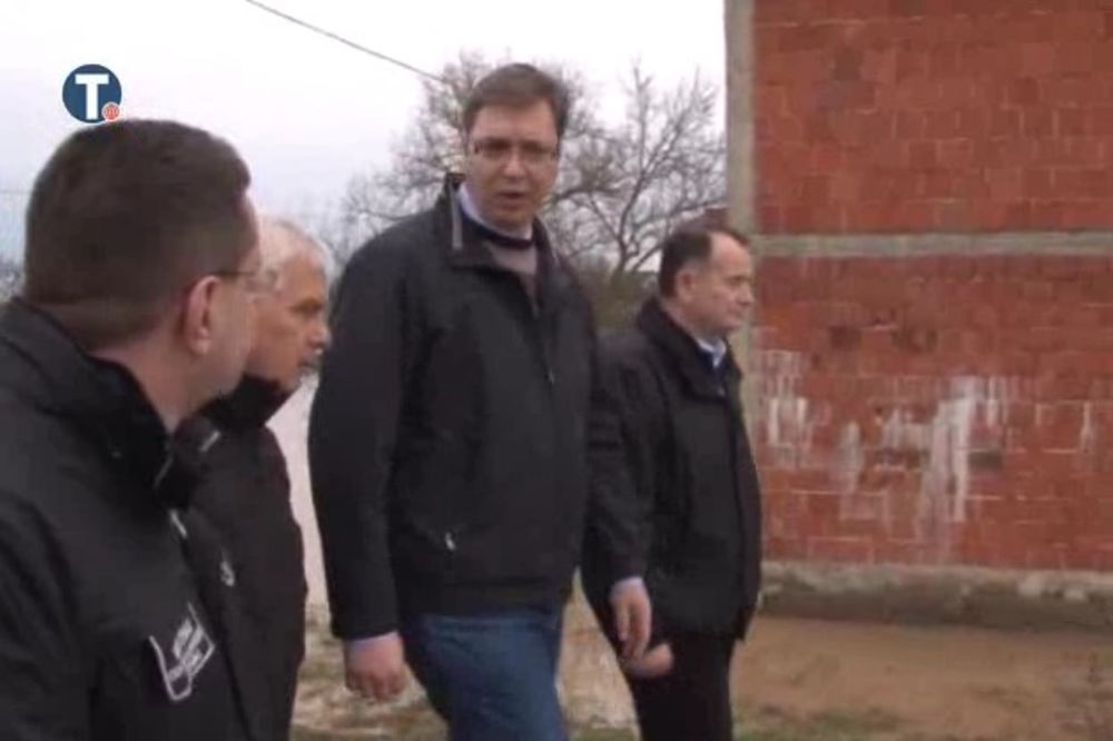 (VIDEO 18+) OPET BILO PUZOVIĆU, PUZOVIĆU: Evo kako je Vučić naružio direktora Srbijavoda