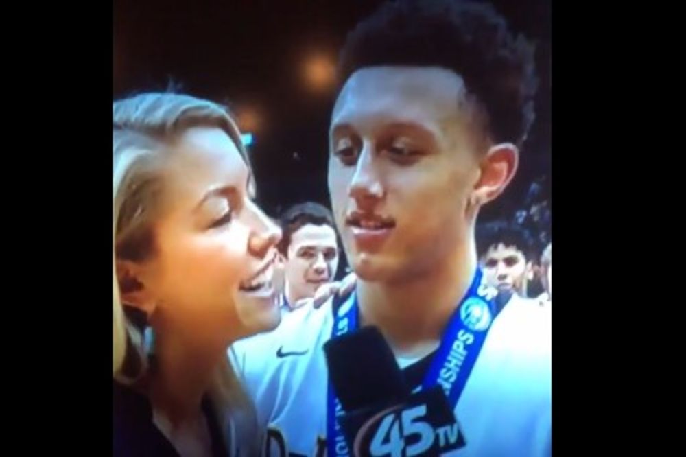 (VIDEO) KO DA ŽENSKO NIKAD VIDEO NIJE: Američki košarkaš očima gutao novinarku!