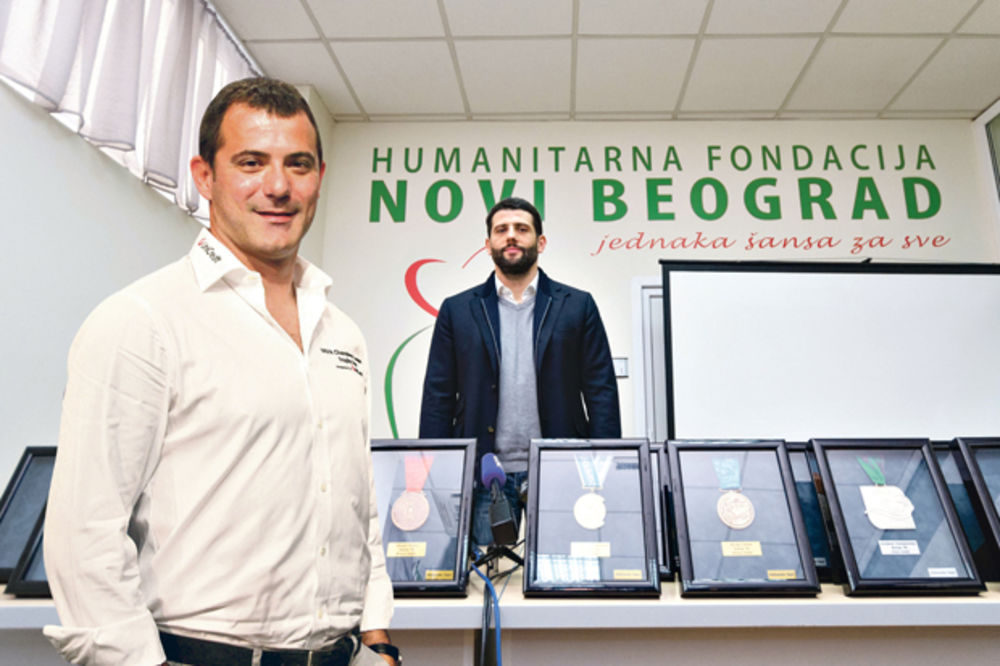 EKSKLUZIVNO: Dejan Stanković kupio dve Šapićeve medalje