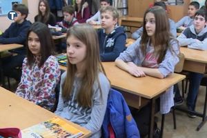 ŠKOLSKI ČAS O POGROMU: U svim školama u Srbiji sećanje na 17. mart