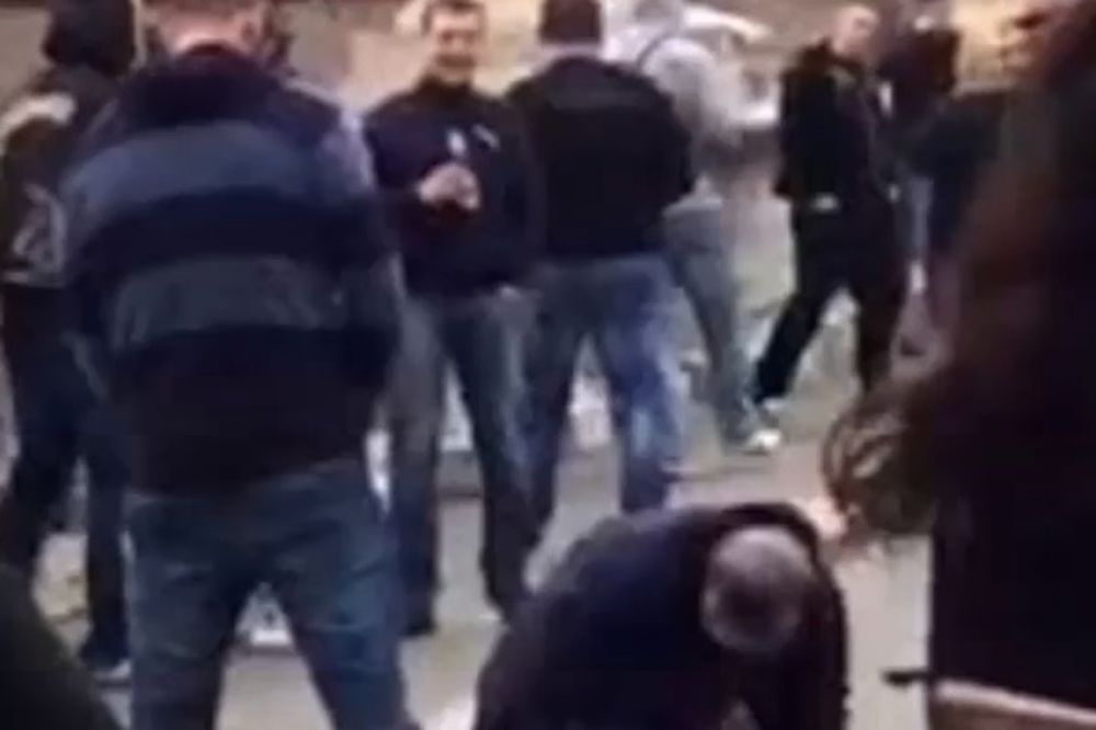 (VIDEO) VRHUNAC PRIMITIVIZMA: Navijači Sparte mokrili po prosjacima u Rimu
