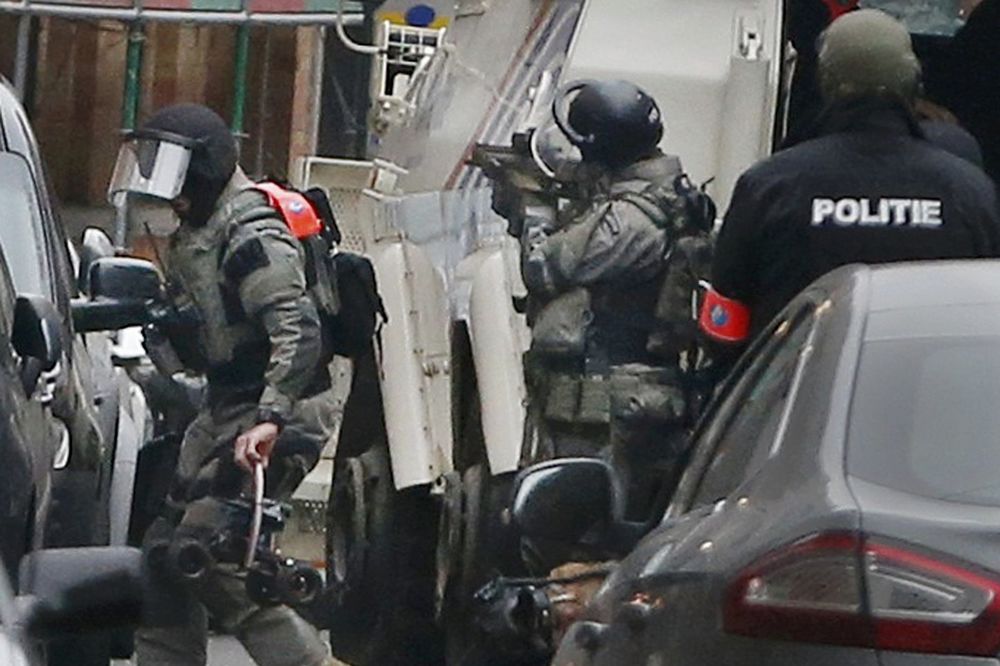 (VIDEO) OVAKO JE HAPŠEN SALAH ABDESLAM: Belgijska policija upala u zgradu gde se krio terorista