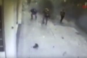 (VIDEO) NAPAD NA TURSKU: Ovo je tačan trenutak kada se razneo bombaš samoubica