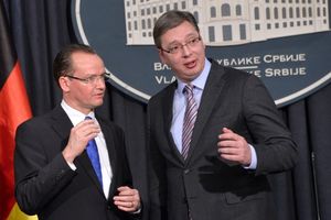 Vučić i Krihbaum: Hrvatska da spusti loptu!