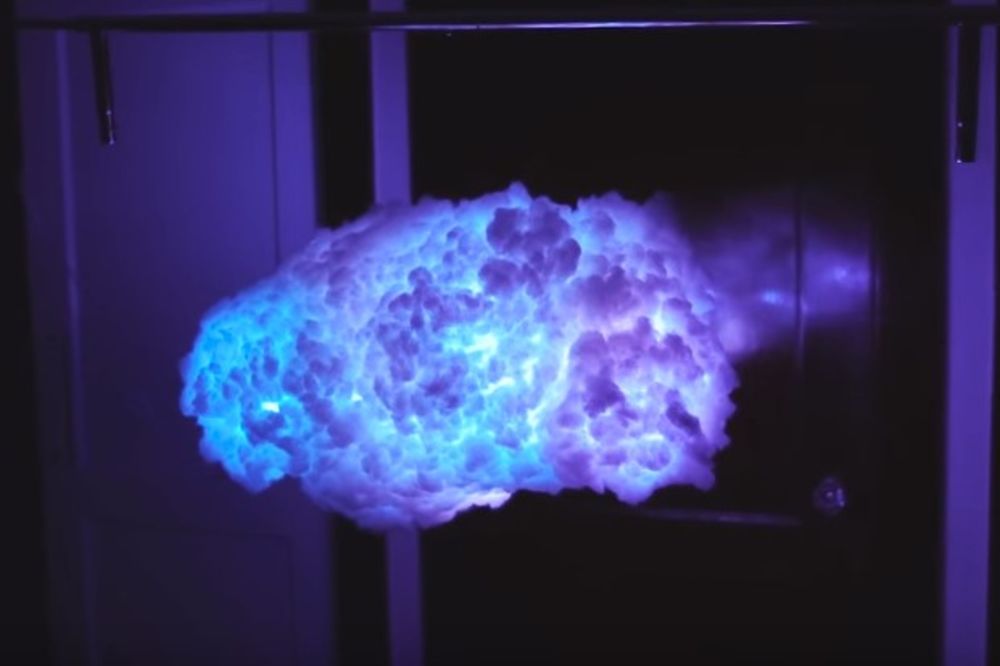 (VIDEO) MAGIČNI OBLACI IZ SNOVA: Ovu lampu možete napraviti sami za tili čas