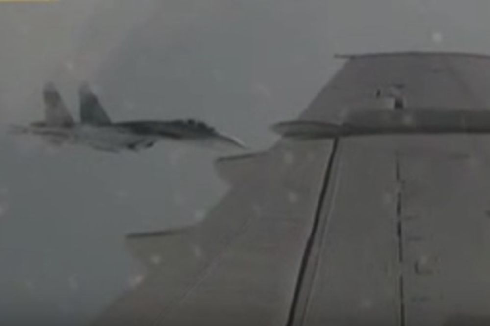 (VIDEO) INCIDENT Evo kako su NATO lovci okružili ruskog ministra odbrane! Šojgua čuvala četiri Su-27