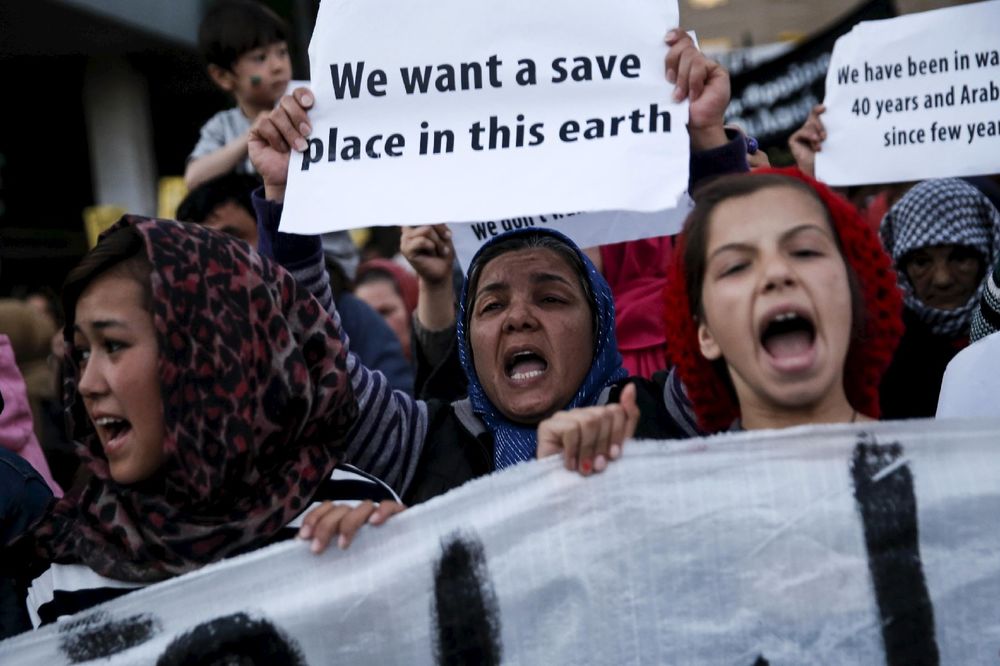TRAŽE OTVARANJE GRANICA: Migranti protestovali u Atini