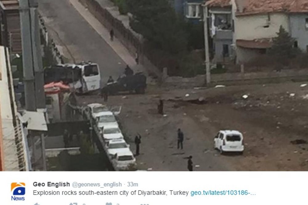 (VIDEO) SAMOUBILAČKI NAPAD U TURSKOJ: Ubijeno 7 policajaca, ranjenih na sve strane
