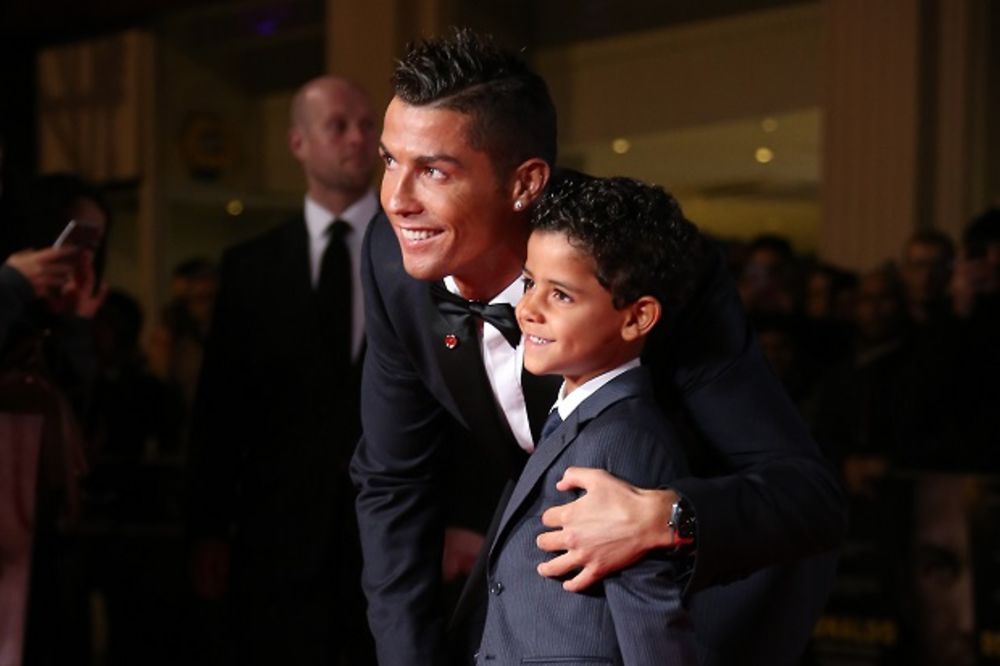 KRISTIJANO NUDI MILIONE: Ronaldo traži surogat majku za drugo dete