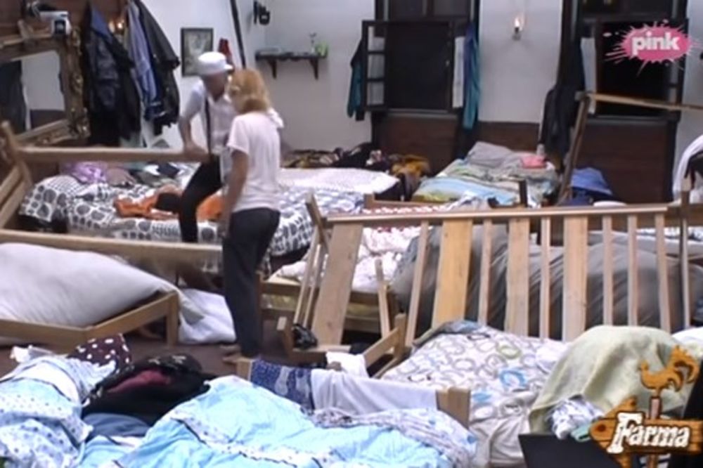 (VIDEO) MIKI MEĆAVA POBESNEO ZBOG ŠALE: Spalili mu tuš-kabinu, on polomio krevete