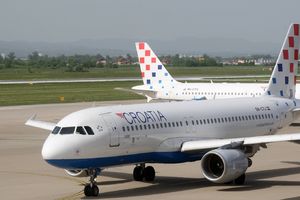 DRAMA NAD ZAGREBOM: Hrvatski avion se vratio odmah pošto je poleteo - i to bez jednog motora!