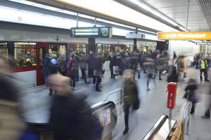 BEČKE LINIJE ODREŠILE KESU: Metro će čuvati pripadnici privatnog obezbeđenja!