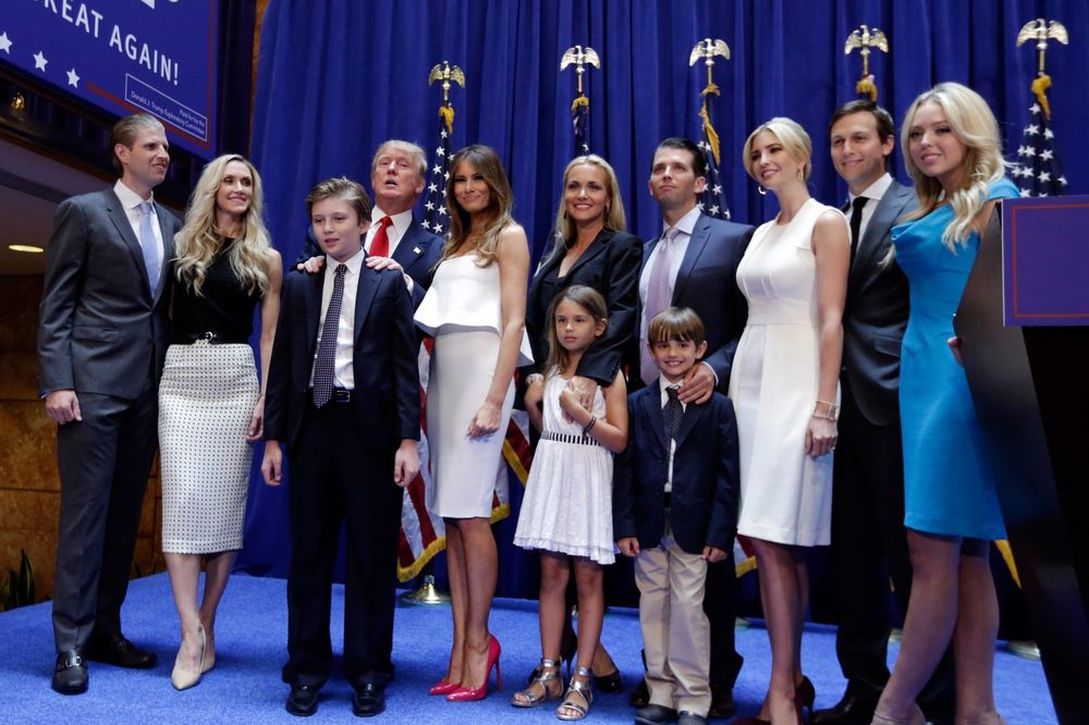 (FOTO) OVO JE DINASTIJA TRAMP: Evo ko je ko u velikoj porodici novog predsednika Amerike!