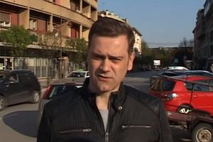 PREDIZBORNA AKCIJA LEVICE SRBIJE: Borko opet taksirao, svojim autom sada besplatno prevozio Čačane