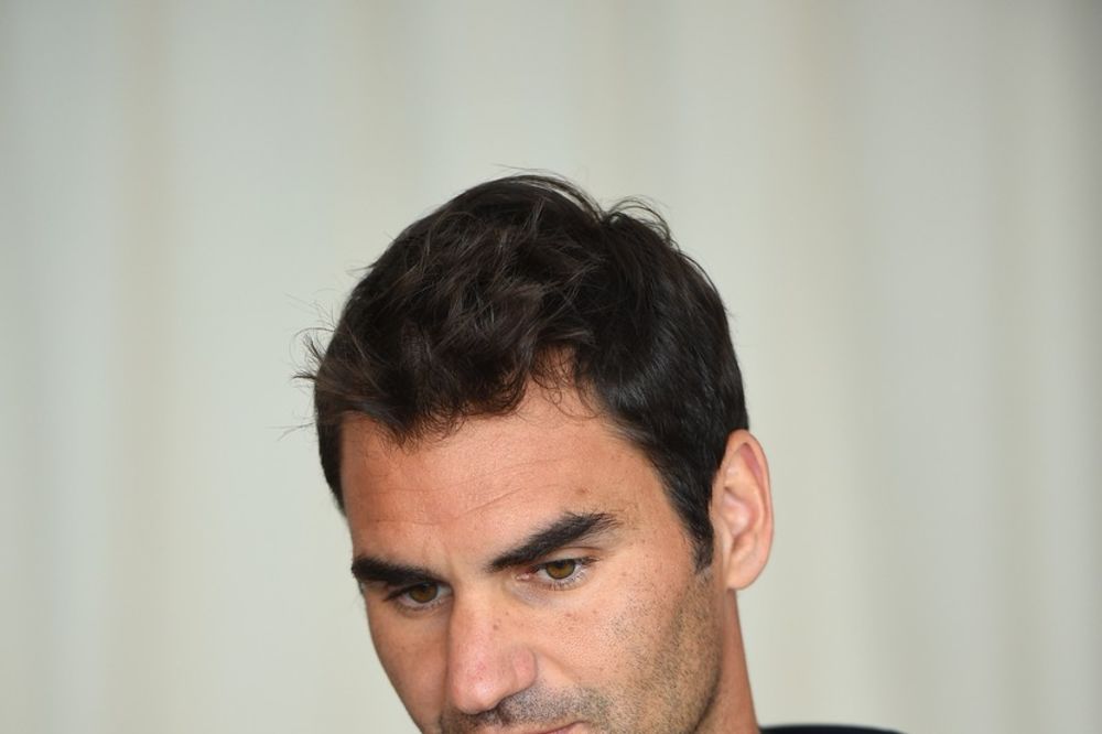 (FOTO) ISPALA VEKA: Nadmeni Federer misli da je i dalje svetski broj 2!