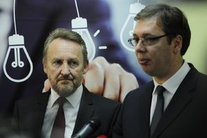 VUČIĆ U MOSTARU: Bošnjaci u srpske, a Srbi u bošnjačke cipele