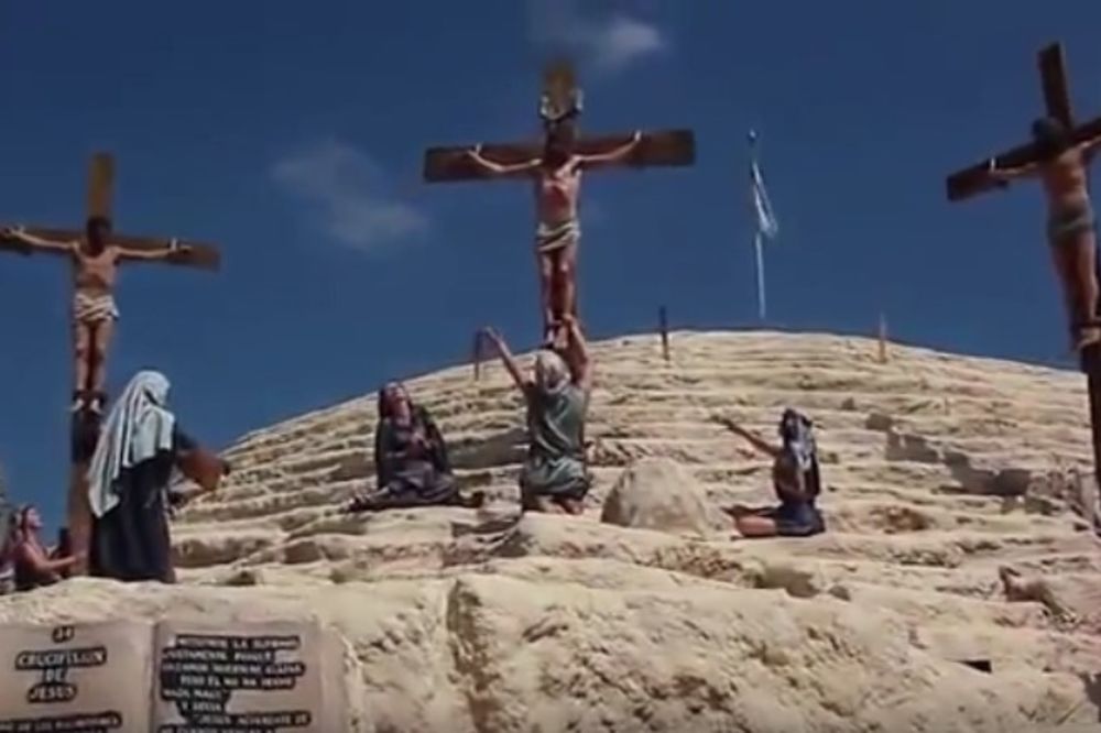(VIDEO) UMESTO DIZNILENDA NAPRAVILI RELIGIJSKI ZABAVNI PARK: Ovde Isus vaskrsava svakog sata