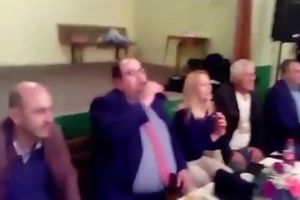 (VIDEO) DAČIĆU, OVAJ PEVA BOLJE A I VIDEO JE CICA-MACU: Socijalista iz Despotovca zabavlja glasače!