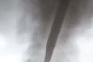 (VIDEO) SAMO IM JE JOŠ TO FALILO: Irakom protutnjao tornado