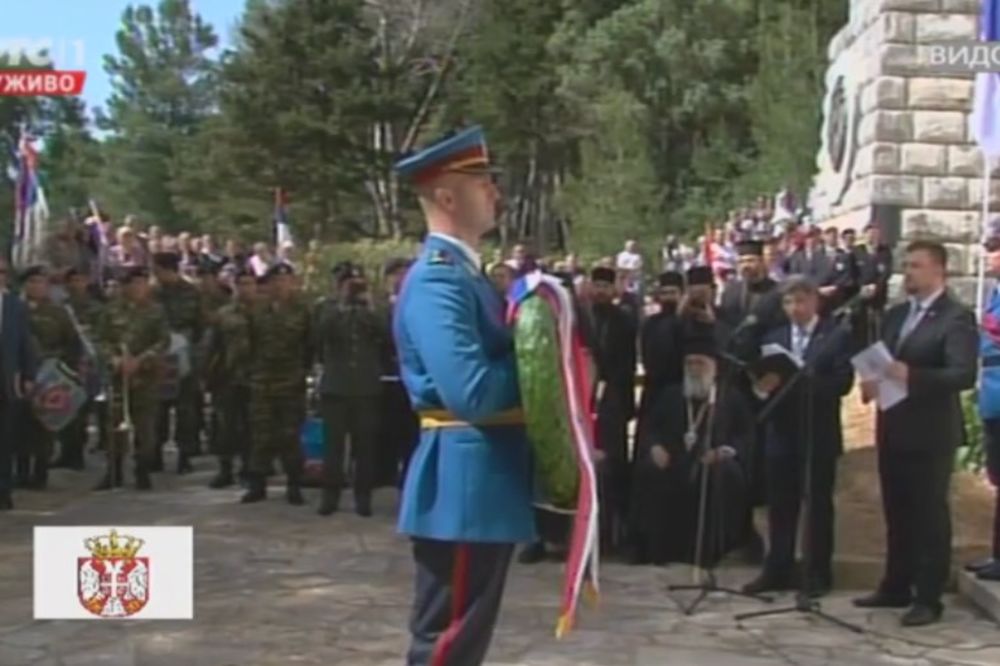 KOMEMORATIVNA SVEČANOST NA VIDU: Plava grobnica podseća koliko je skupa reč sloboda!