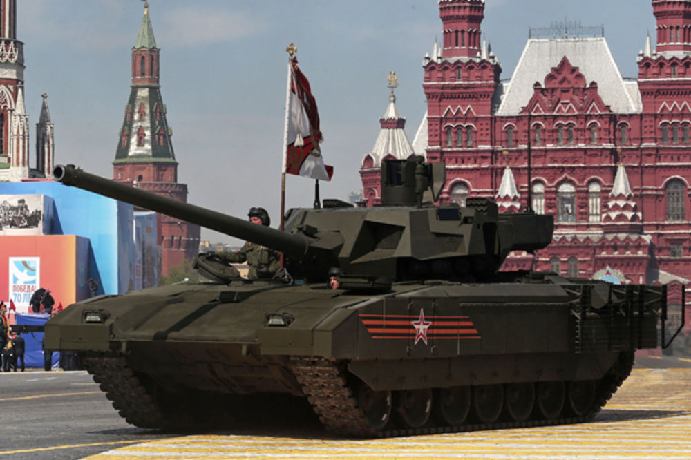 (VIDEO) BRITANCI SKINULI KAPU RUSIMA: Armata je revolucionarni tenk