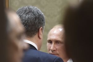 MOGUĆA RAZMENA ZA SAVČENKOVU: Putin i Porošenko razgovarali o 2 ruska vojnika osuđenih u Ukrajini
