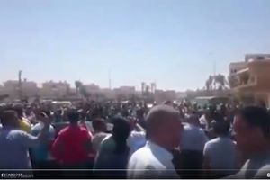 (VIDEO) BAHATOST POLICIJE U KAIRU: Ubio uličnog prodavca zbog cene čaja