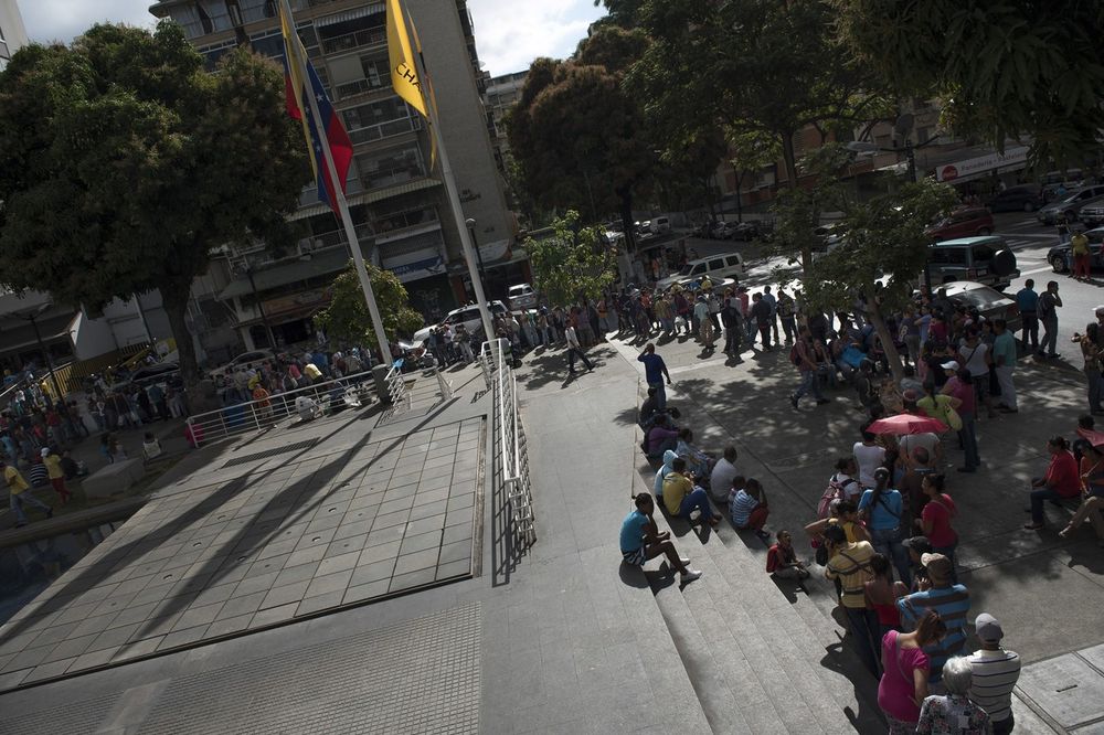 A UOPŠTE NE UŽIVAJU: U Venecueli rade samo 2 dana nedeljno, a evo i zašto