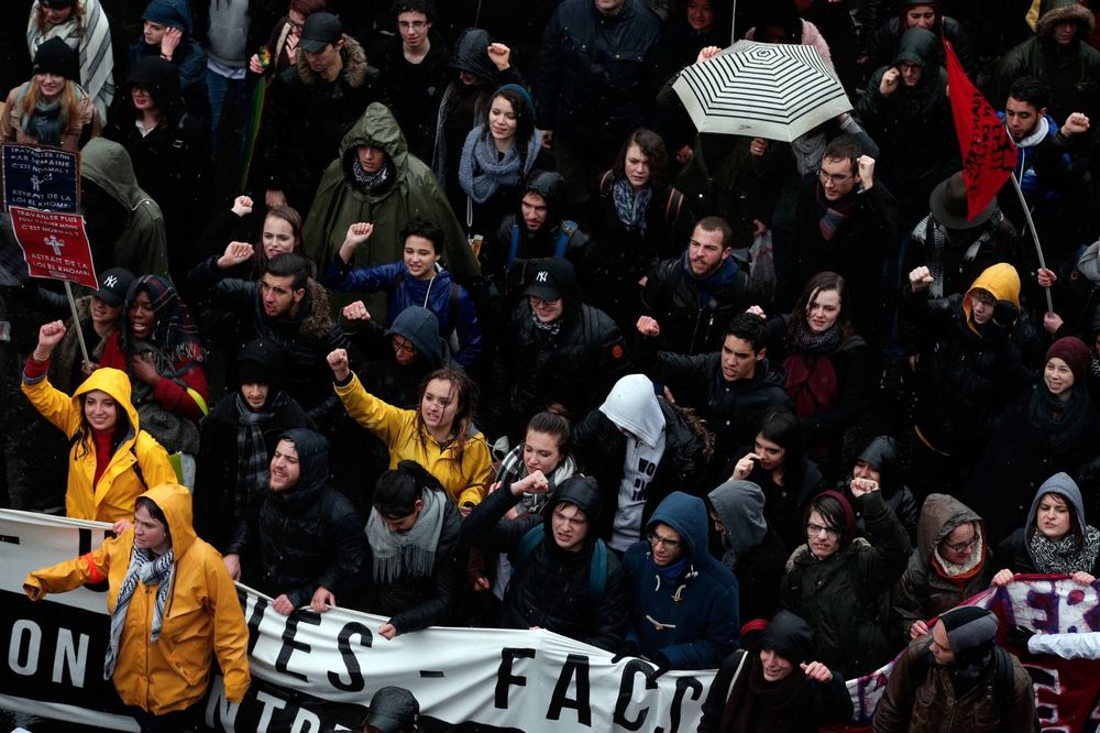 FRANCUSKA NA NOGAMA: 7 sindikata diže članstvo i građane zbog zakona o radu